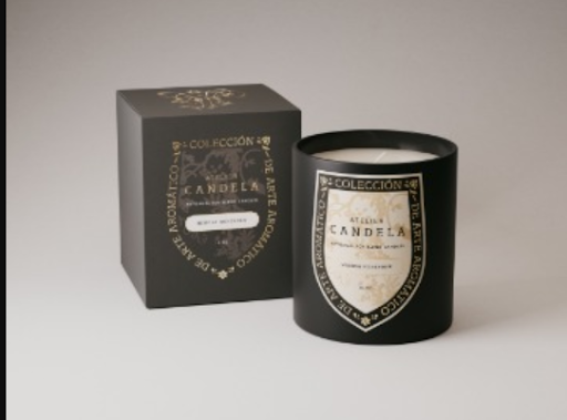 The Luxurious Glow of High-End Candles: Immerse Yourself in Atelier Candela’s Woody Citrus Scented Masterpieces
