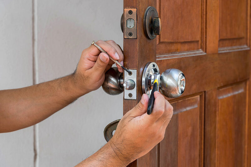 How Emergency Locksmith Services Are Supporting Portland OR’s Skyrocketing Smart Home Market 
